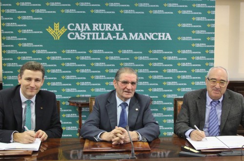 Caja Rural Castilla-La Mancha apuesta por la promoción y protección del aceite de oliva