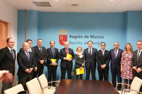 Globalcaja firma un convenio con la Región de Murcia para paliar los daños al sector agrario