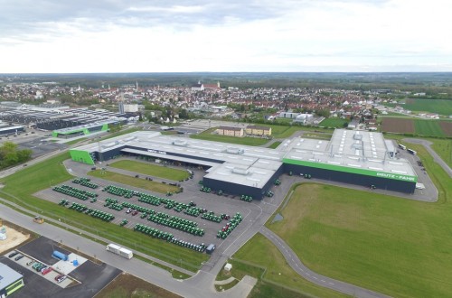 Deutz-Fahr abre las puertas de su nueva fábrica de tractores Deutz-Fahr Land