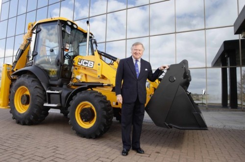 JCB aumenta su facturación un 12% en 2016