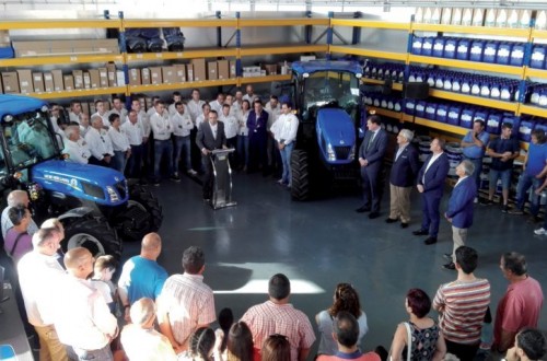 Pedro Azpeitia, concesionario oficial New Holland, inaugura sus nuevas instalaciones en Logroño