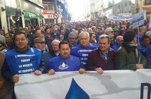 Manifestación en Murcia en defensa del agua para la agricultura alicantina