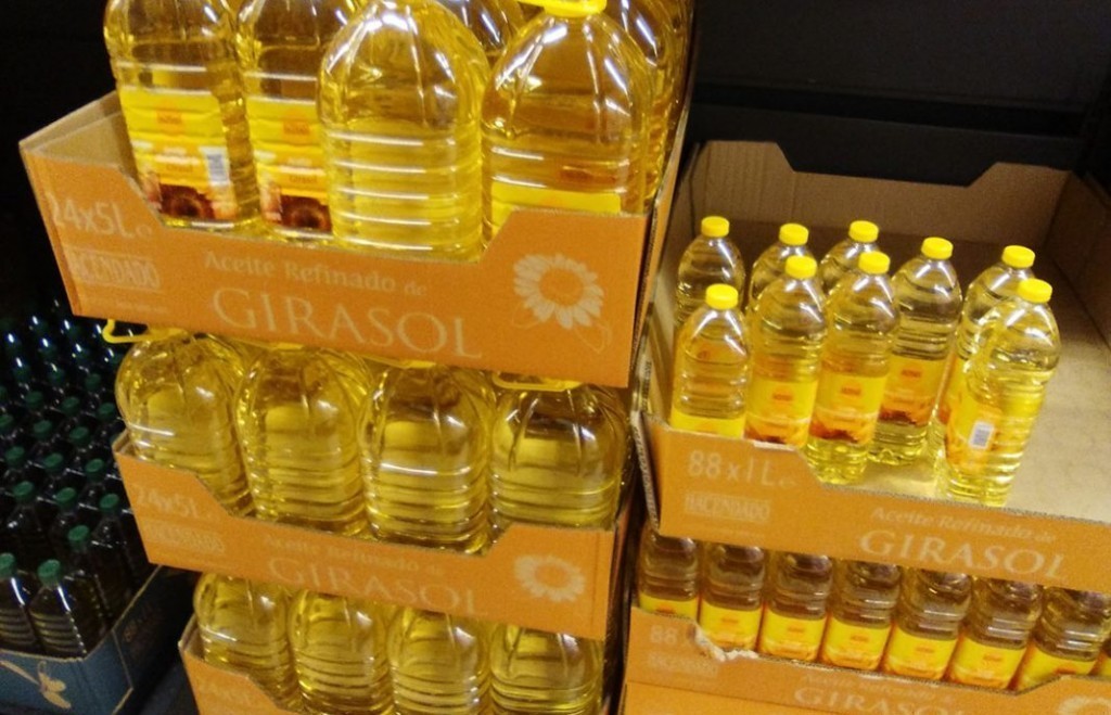 Las ventas internas de aceite de girasol envasado siguen superando a las de aceite de oliva