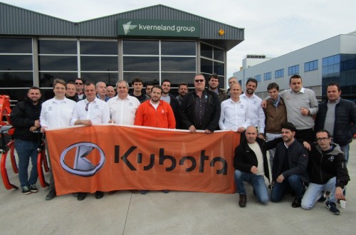 Kubota celebra un curso sobre su gama de implementos para suelo y siembra