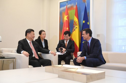 Firmados dos protocolos para facilitar la exportación de carnes de porcino y uva de mesa a China