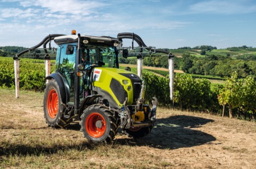 Claas Nexos, ahora con suspensión en el eje delantero