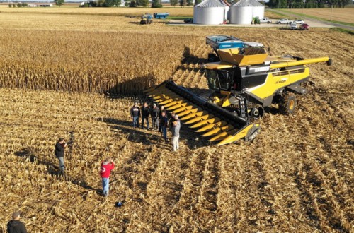 La cosechadora Claas Lexion 760 Terra Trac bate dos nuevos Record Guiness en recolección de maíz