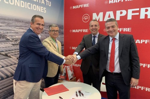 Convenio entre Mapfre y Coexphal para impulsar el seguro agrario