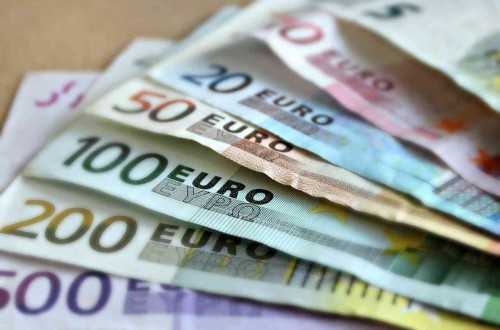 La Comisión Europea estima que España crecerá un 2,3% en 2019 y un 1,9% en 2020