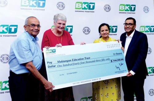 BKT dona 262.000 euros a la escuela municipal N. M. Joshi de Mumbai