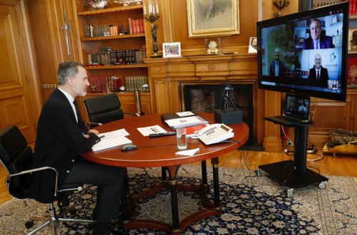 El Rey se reúne por videoconferencia con los productores de porcino