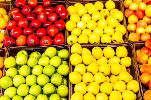 Frutas frescas y azúcar, los alimentos que más subieron sus PVP en el primer semestre del año