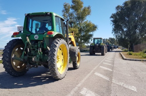 Caravanas de protesta contra la reforma de la PAC y la protección especial del lobo