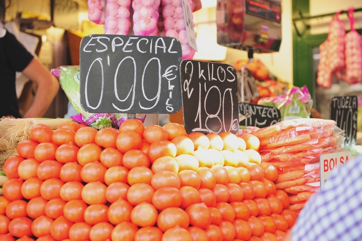 La CE no prevé modificar el sistema de precios de entrada de frutas y hortalizas de Marruecos pese a las denuncias de fraude