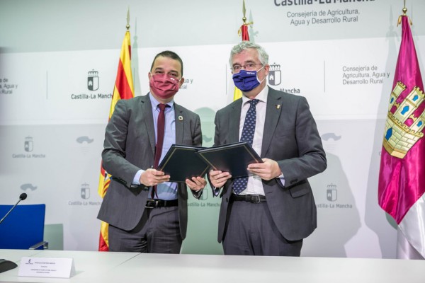 Castilla-La Mancha y Aragón firman un acuerdo-marco en el que piden eliminar los derechos históricos de la PAC 2023-2027