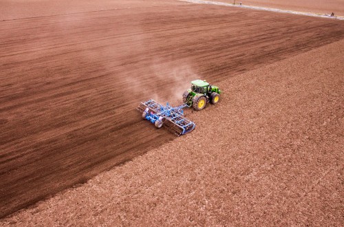 El debate sobre el agricultor profesional y la nueva PAC. Por Eduardo Moyano Estrada