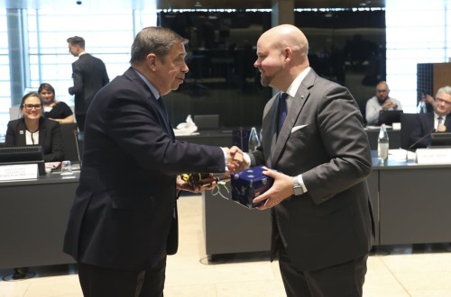 Luis Planas recoge de Suecia el testigo de la Presidencia del Consejo de la UE en materia agro-pesquera