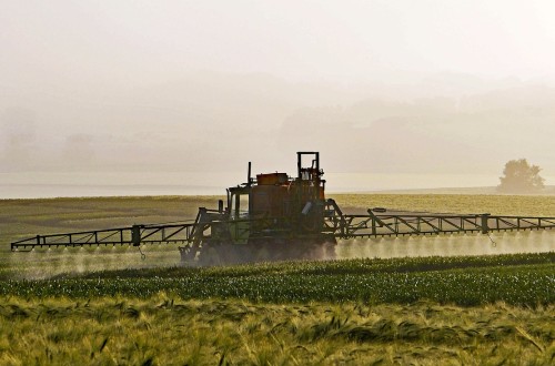 La reautorización del herbicida glifosato por otro diez años tendrá aún que esperar