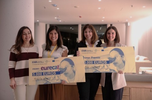 Ana Climent, con su cultivo de cacahuetes, ganadora del programa de emprendimiento femenino EWA de EIT Food