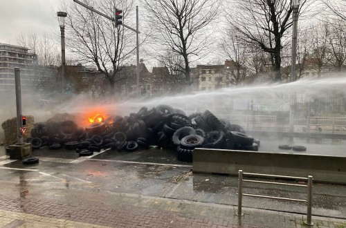 Protestas violentas en Bruselas mientras se reúne el consejo de ministros de Agricultura