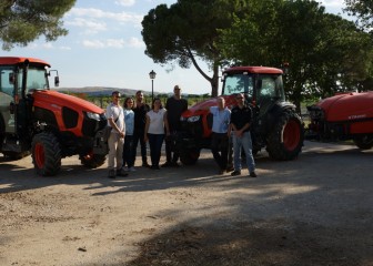 Kubota M5-112 Narrow, ponemos a prueba el sistema Bi-speed y la suspensión del eje delantero