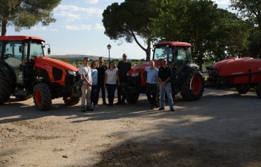 Kubota M5-112 Narrow, ponemos a prueba el sistema Bi-speed y la suspensión del eje delantero