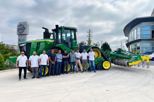 Lamusa y Servicios entrega un John Deere 9RX 640 en Vitoria