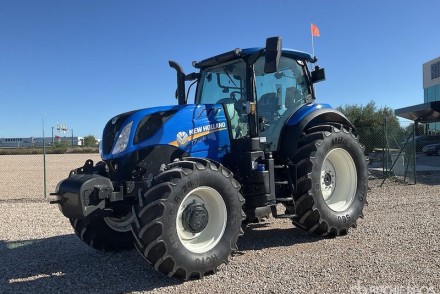 New Holland, John Deere, Valtra, Fendt, Massey Ferguson… nuevos y seminuevos en la última subasta del año de Ritchie Bros.