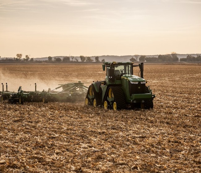 John Deere presenta en el CES 2025 su nueva generación de maquinaria autónoma