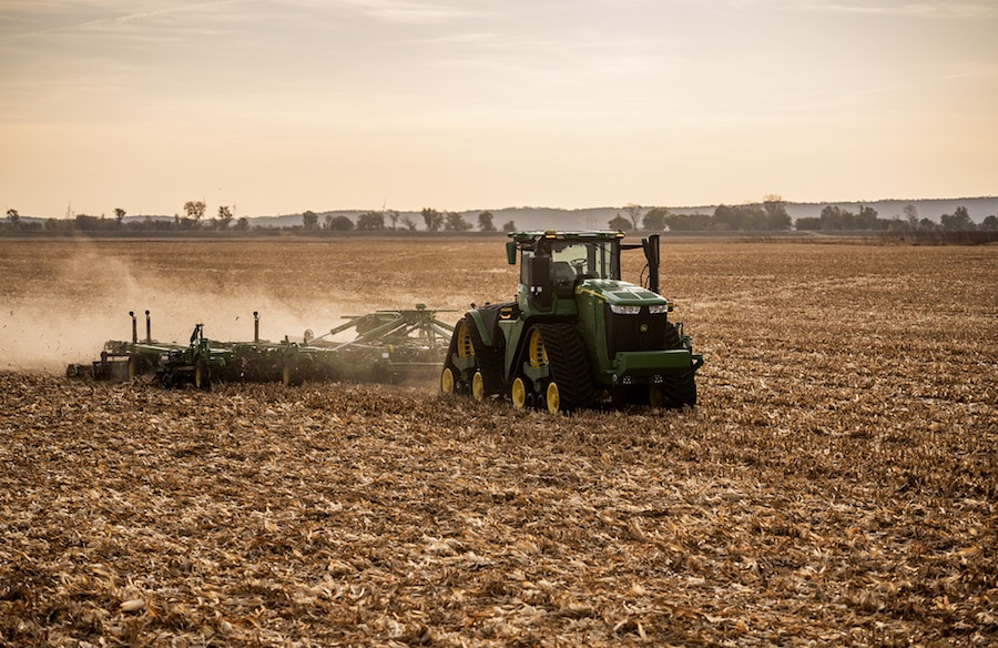 John Deere presenta en el CES 2025 su nueva generación de maquinaria autónoma